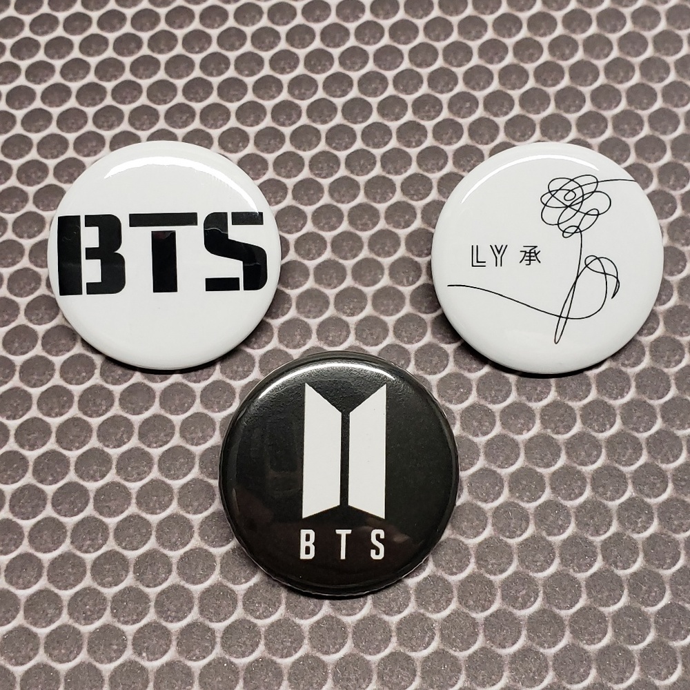 BTS K-POP Button Pin Bundle Set - Picture 1 of 7